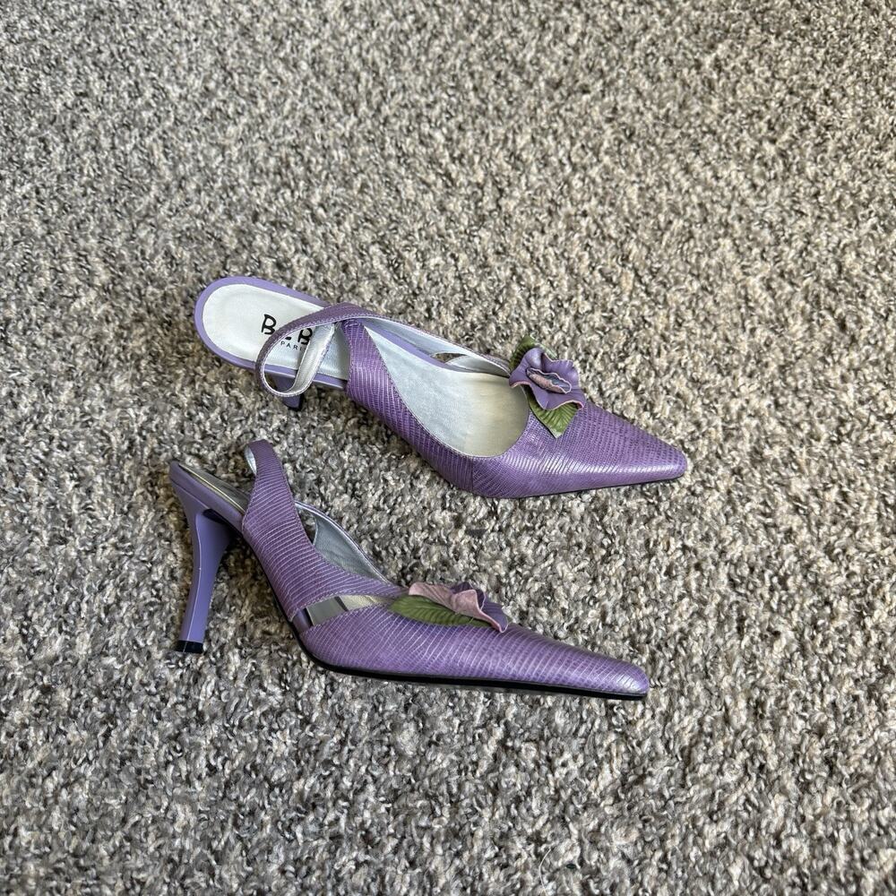VTG BCBG Paris Pointed Toe Snake Leather Heels 7.5 Flower Appliqué 90s Y2K - Picture 3 of 8